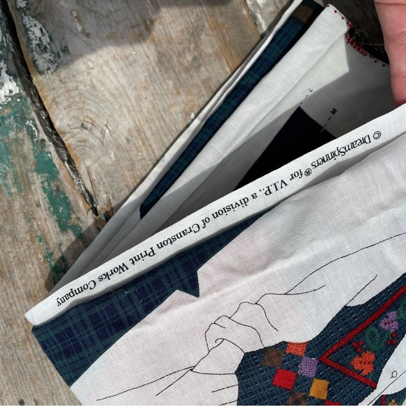 Dream Spinners Vintage harvest vest fabric sewing pattern - Picture 2 of 8